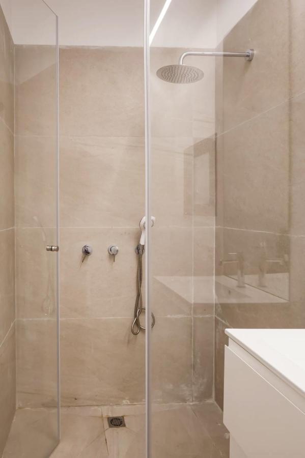 Renovated Large 3Rm Apartment 5 Min From The Beach Tel Aviv Eksteriør billede